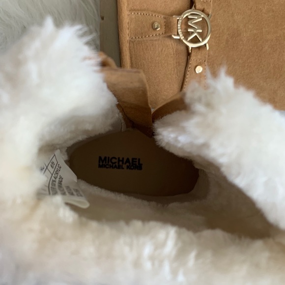 Michael Kors Boots (toddler size 7) - Picture 4 of 5